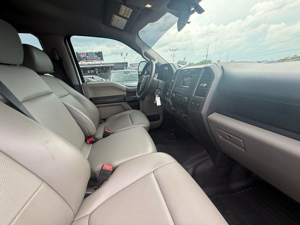 Ford F-450 SD Crew Cab DRW 4WD 2022