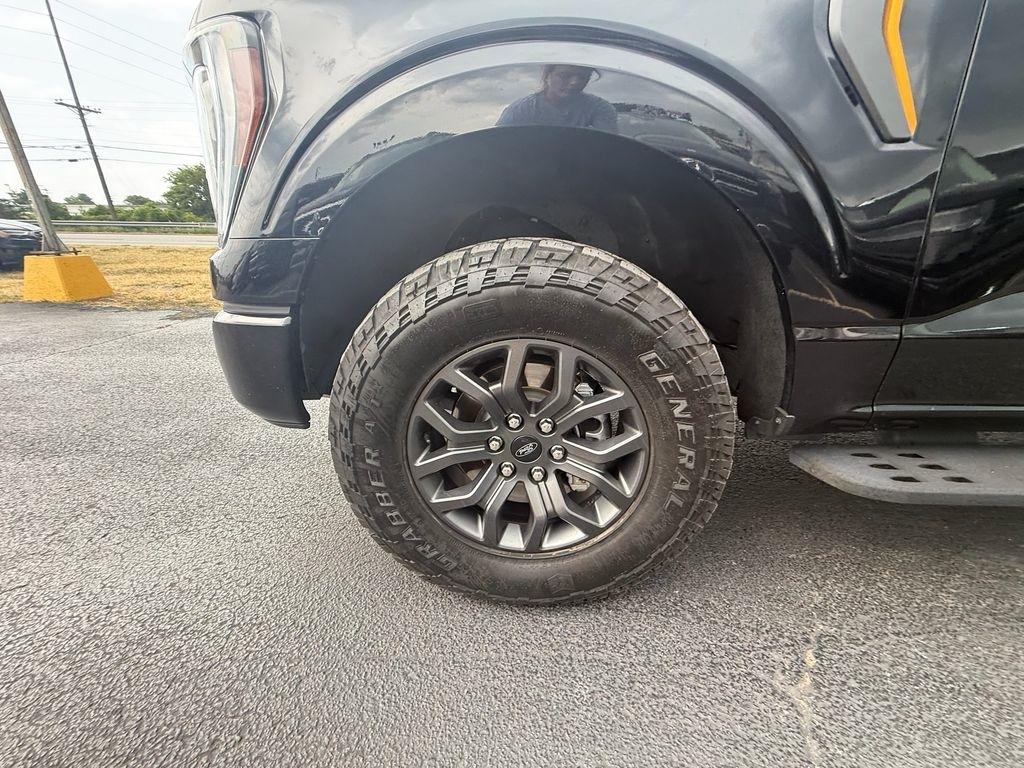 Ford F-150 Lariat SuperCrew 4WD 2023