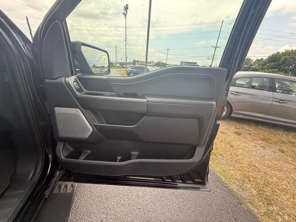 Ford F-150 Lariat SuperCrew 4WD 2023