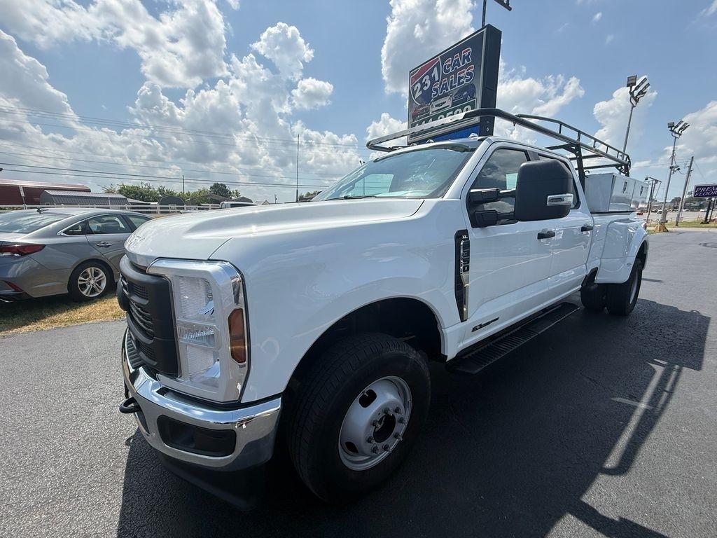 Ford F-350 SD XL Crew Cab DRW 4WD 2025