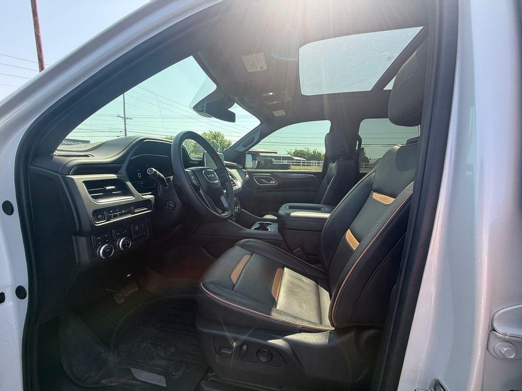 GMC Yukon XL AT4 2024