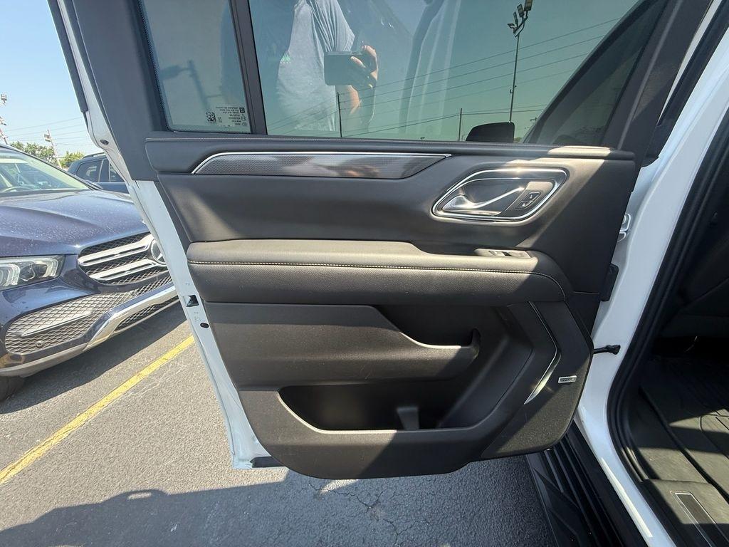 GMC Yukon XL AT4 2024