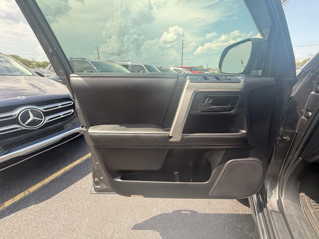 Toyota 4Runner SR5 4WD 2010