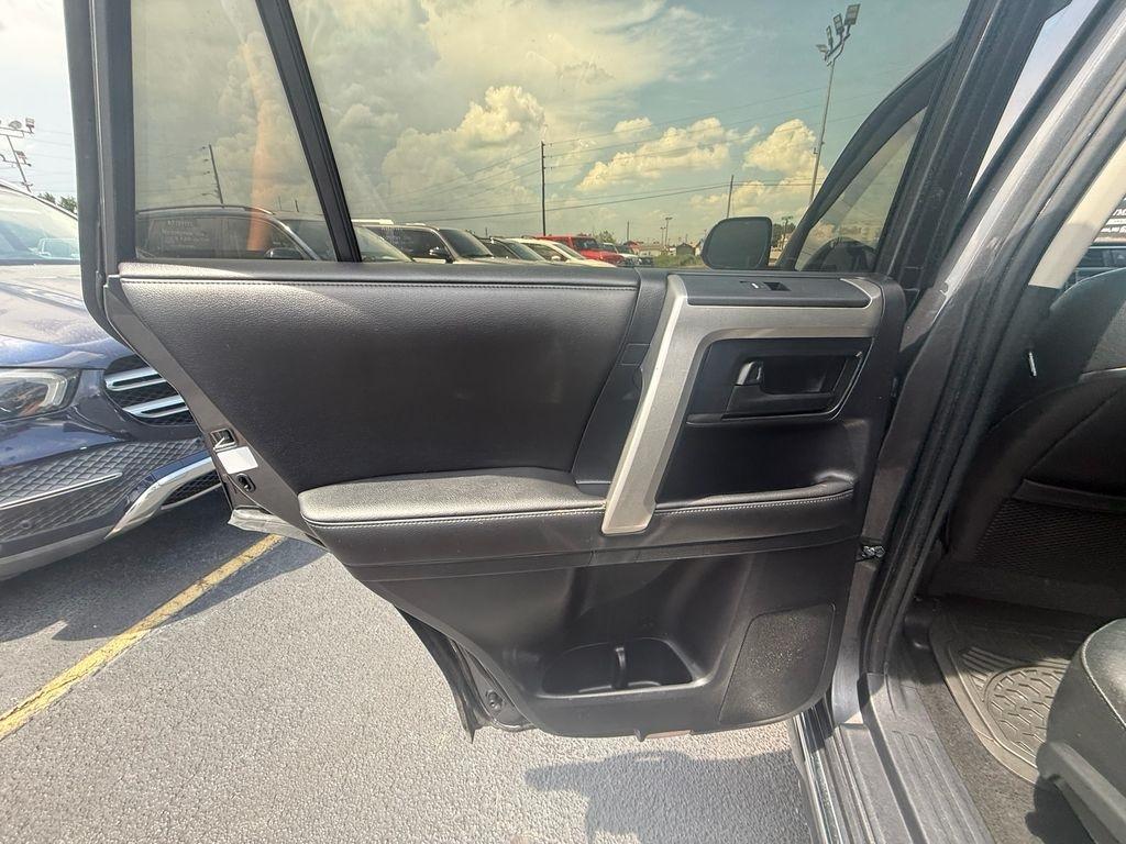 Toyota 4Runner SR5 4WD 2010
