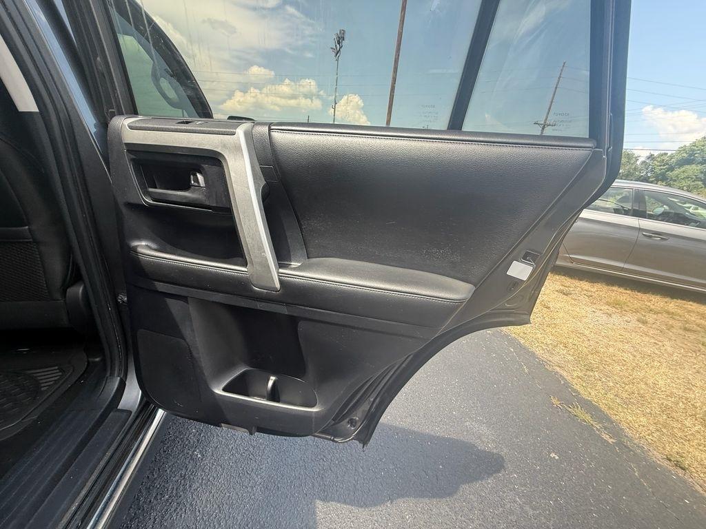 Toyota 4Runner SR5 4WD 2010