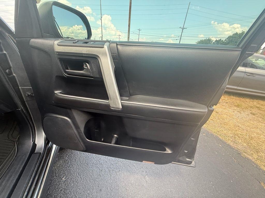 Toyota 4Runner SR5 4WD 2010