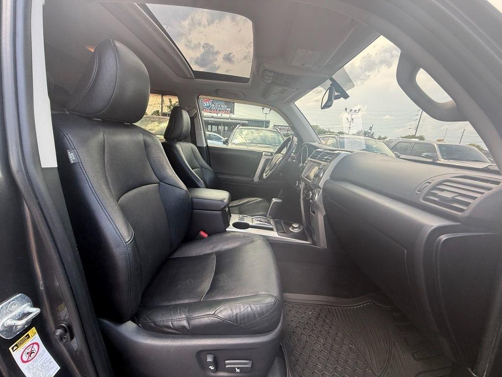 Toyota 4Runner SR5 4WD 2010