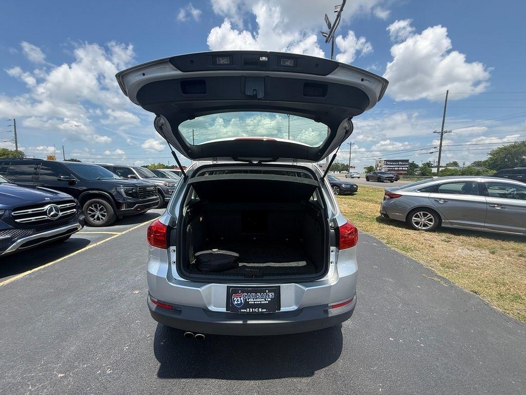 Volkswagen Tiguan S 2016