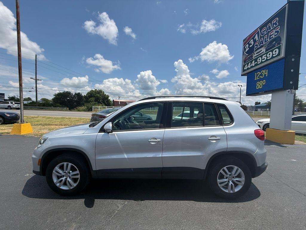 Volkswagen Tiguan S 2016