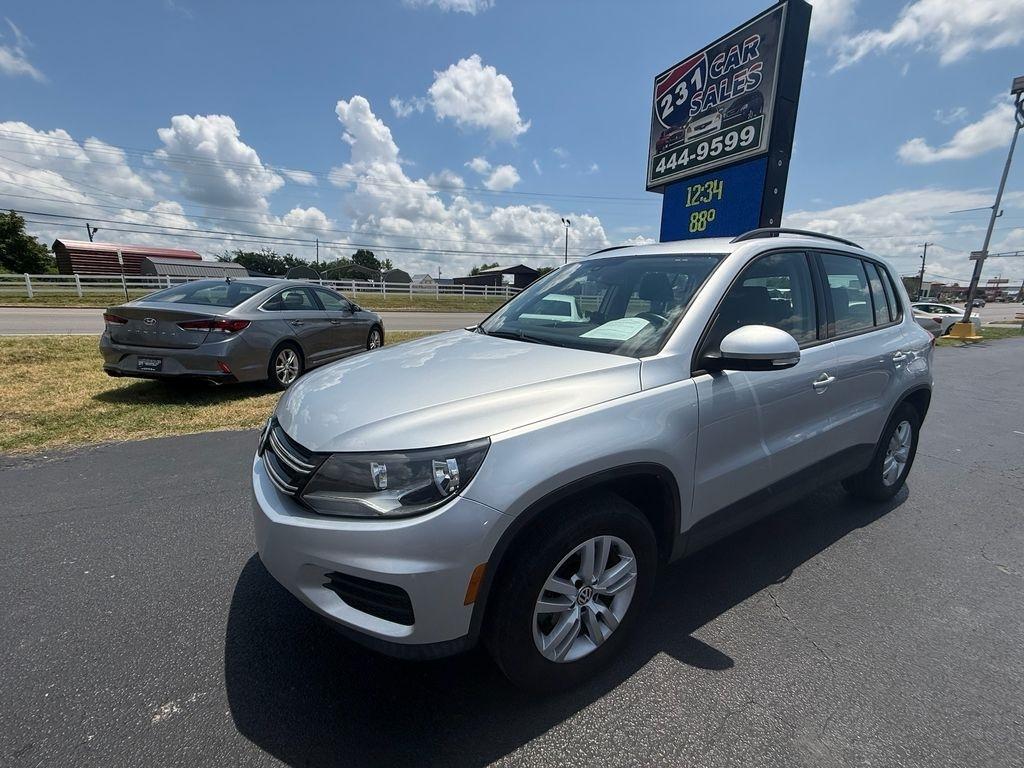 Volkswagen Tiguan S 2016