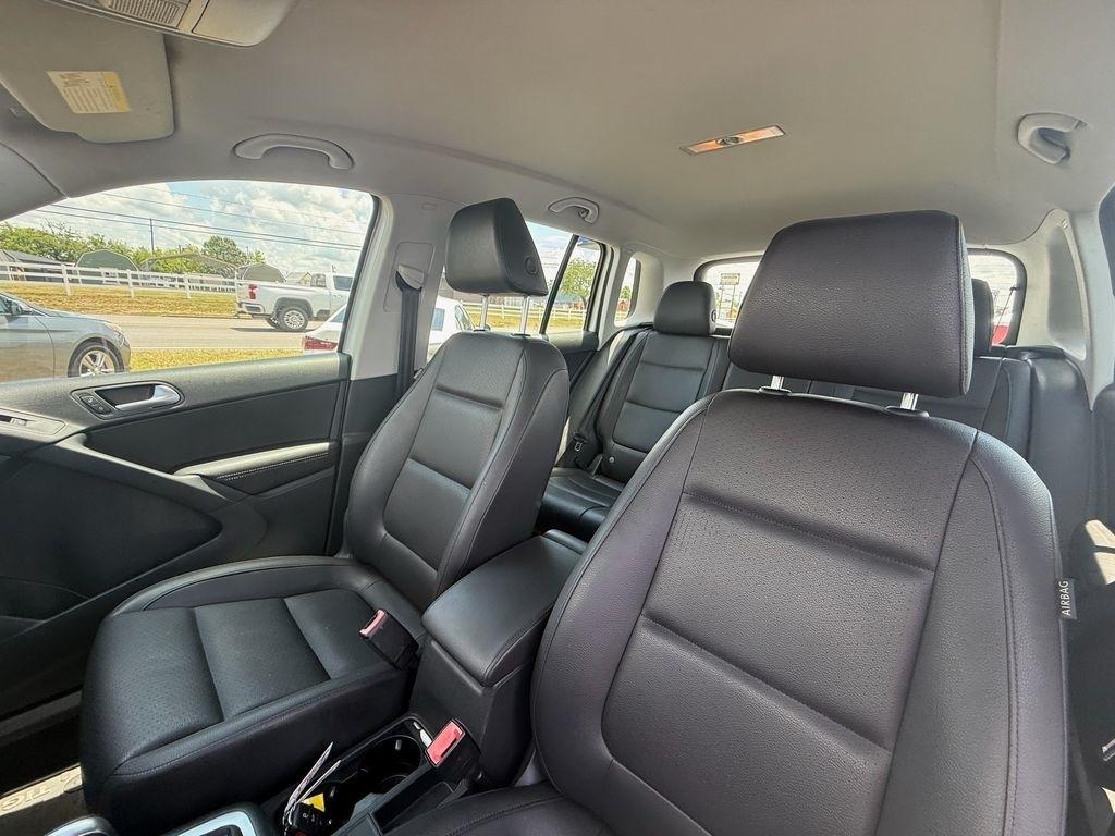 Volkswagen Tiguan S 2016