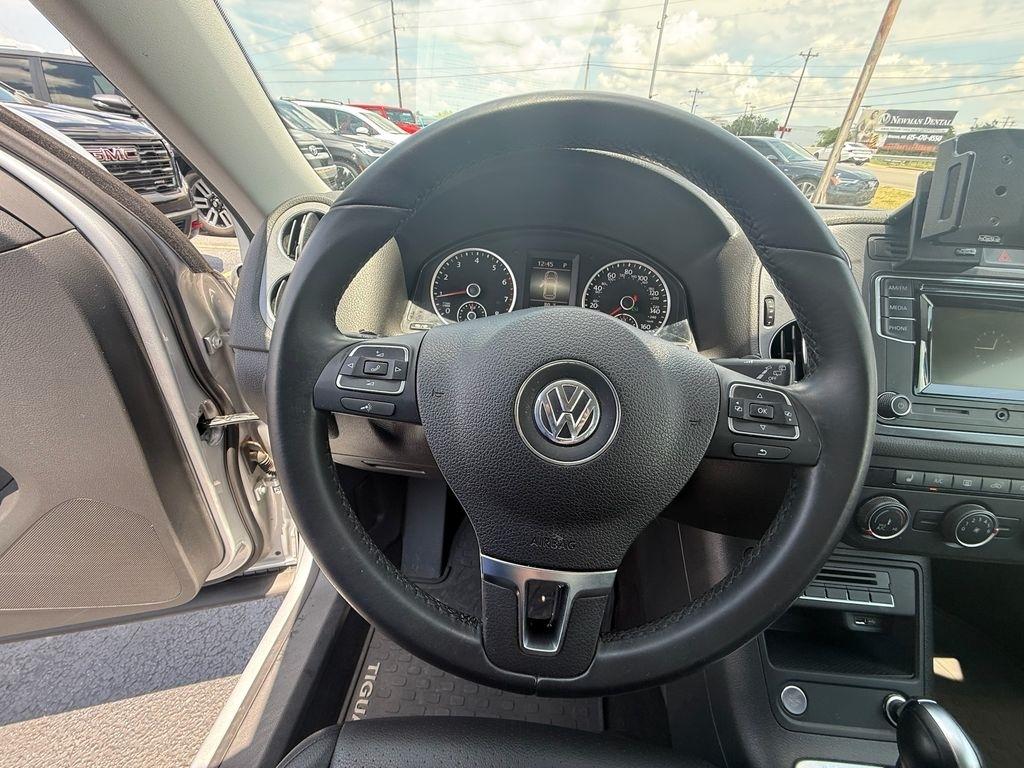 Volkswagen Tiguan S 2016