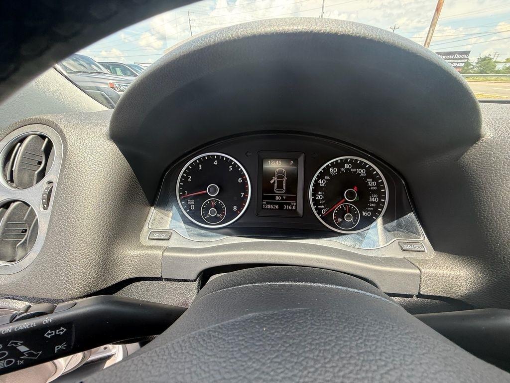Volkswagen Tiguan S 2016