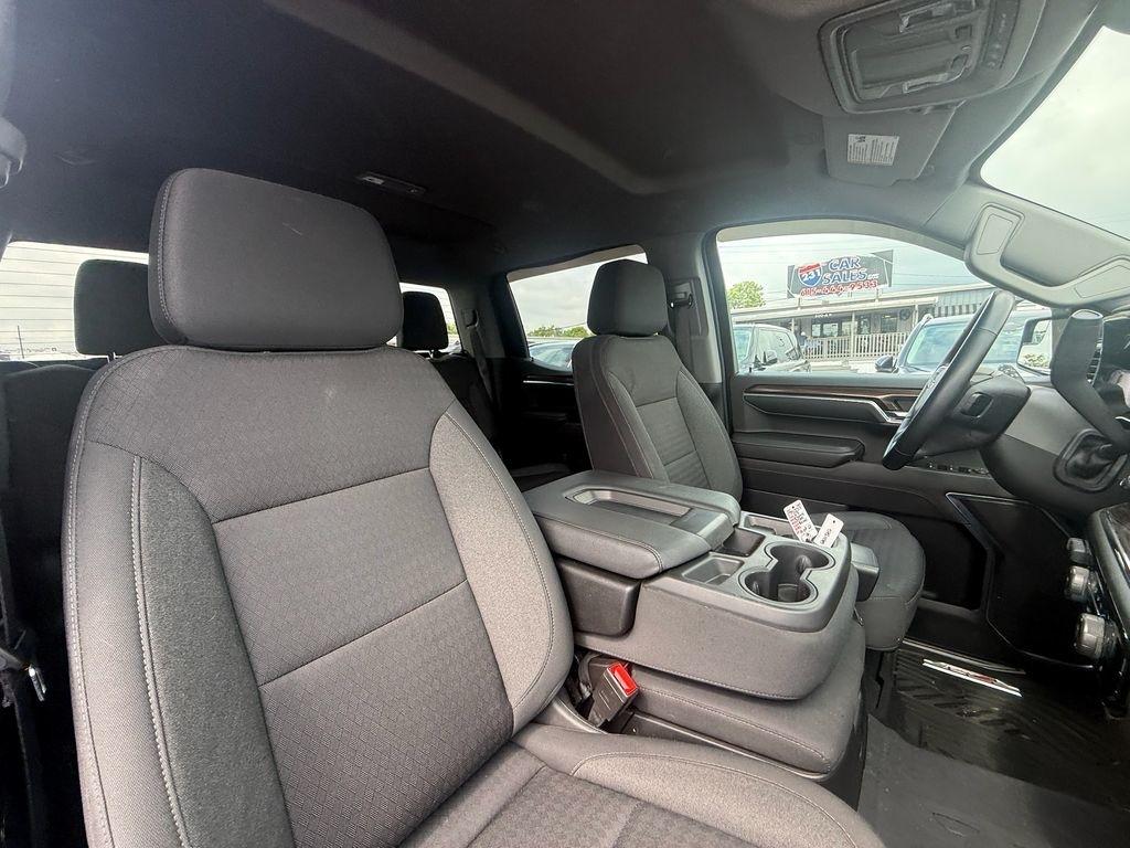 Chevrolet Silverado 1500 RST Crew Cab 4WD 2023
