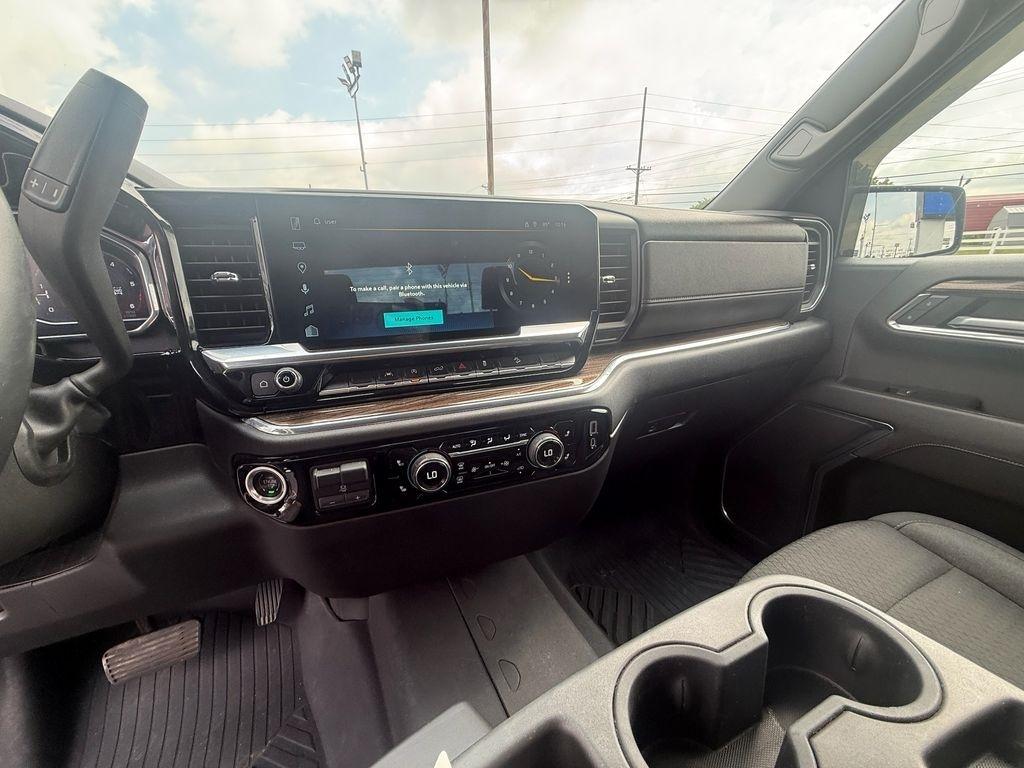 Chevrolet Silverado 1500 RST Crew Cab 4WD 2023