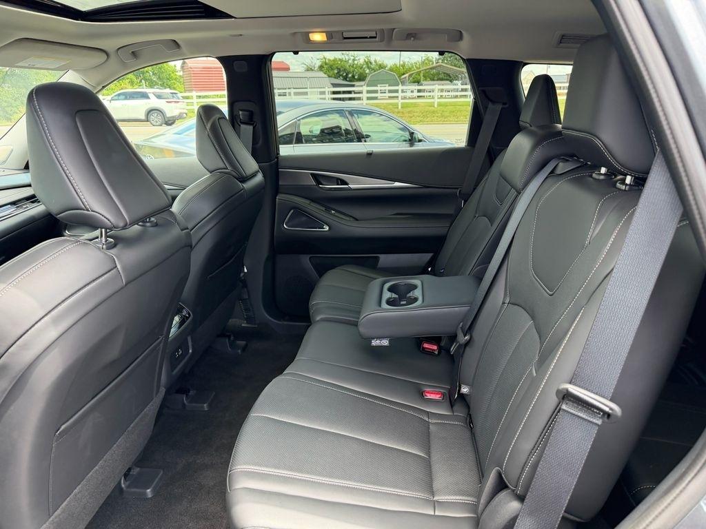 Infiniti QX60 Luxe 2025