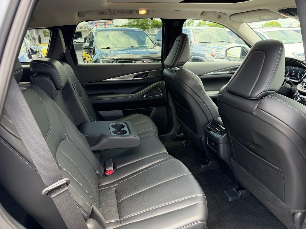 Infiniti QX60 Luxe 2025