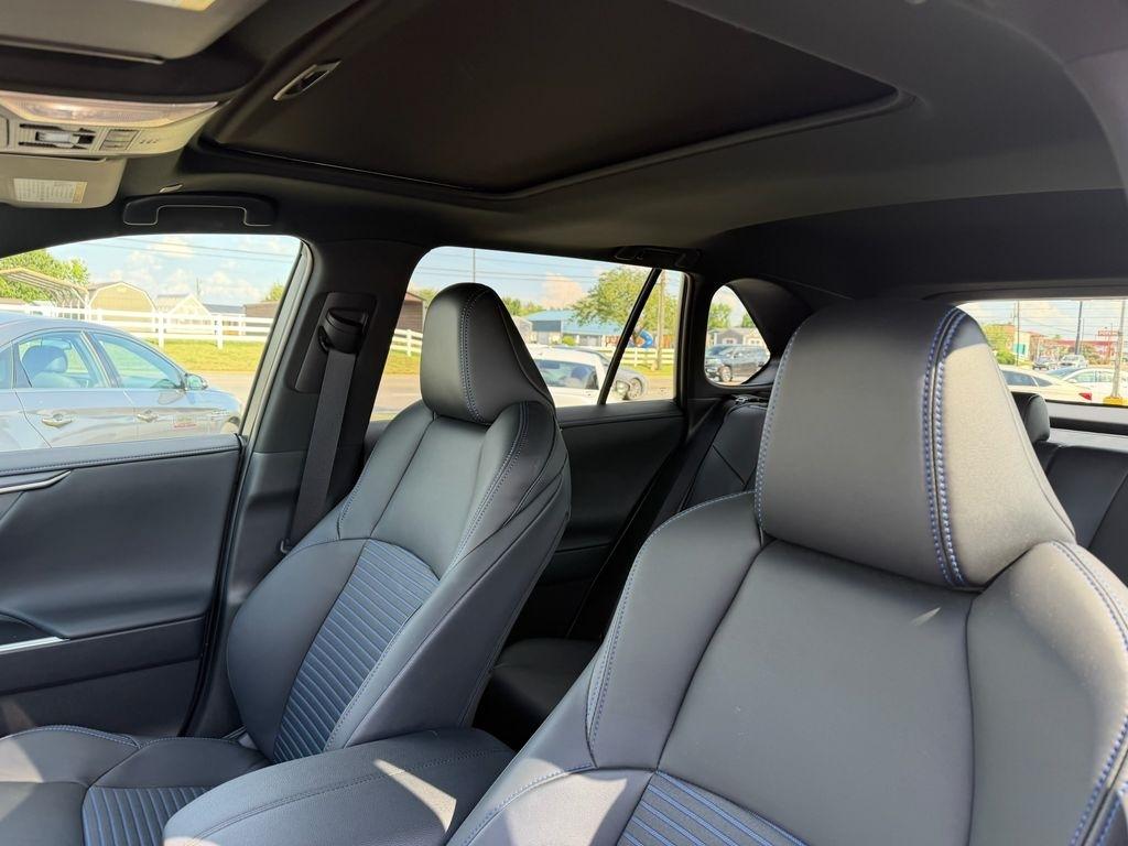 Toyota RAV4 Hybrid XSE 2025