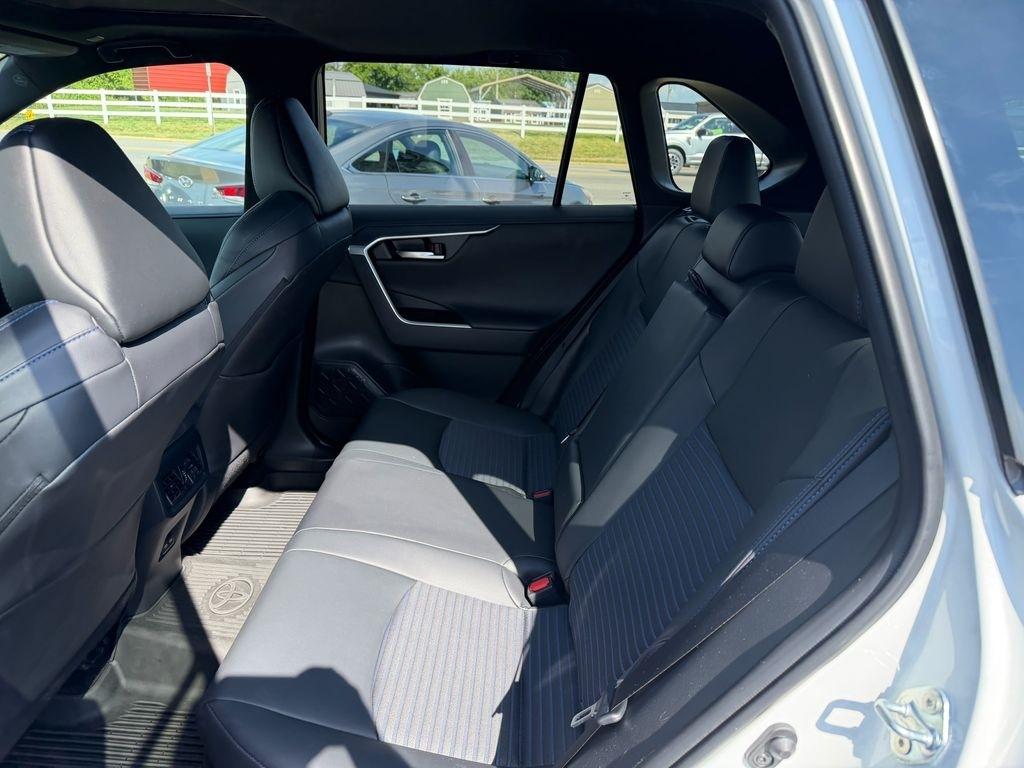 Toyota RAV4 Hybrid XSE 2025