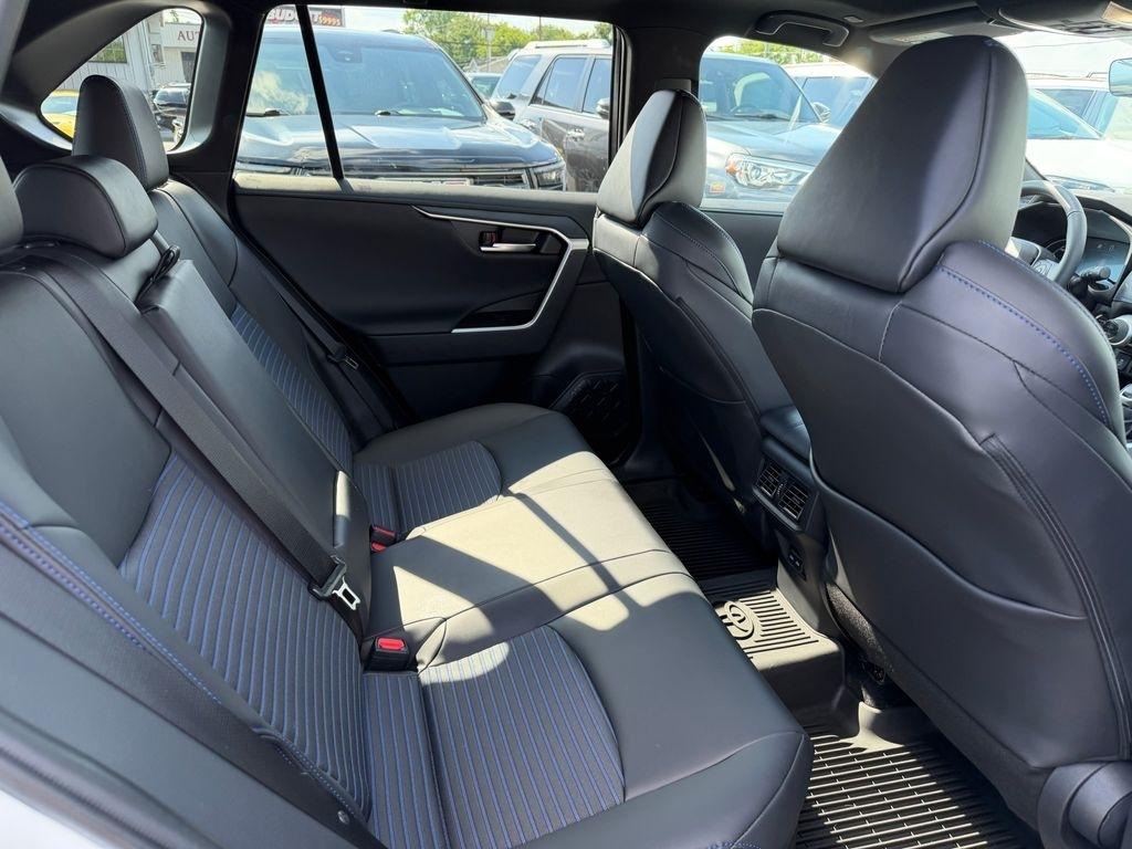 Toyota RAV4 Hybrid XSE 2025