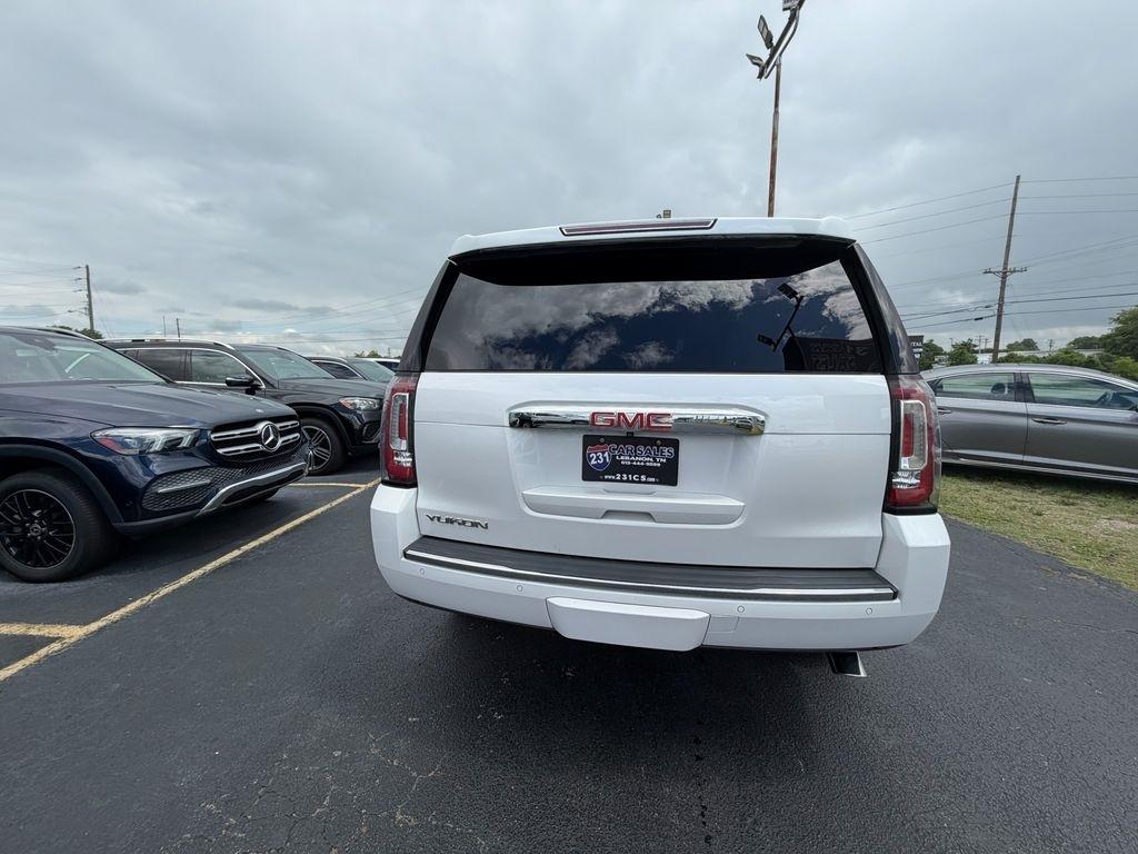 GMC Yukon Denali 4WD 2017