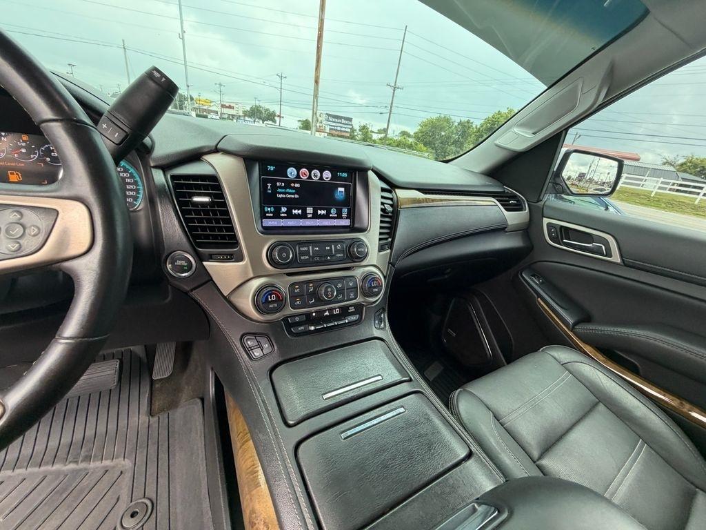 GMC Yukon Denali 4WD 2017