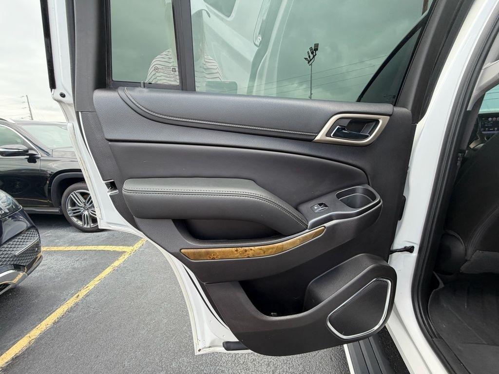 GMC Yukon Denali 4WD 2017