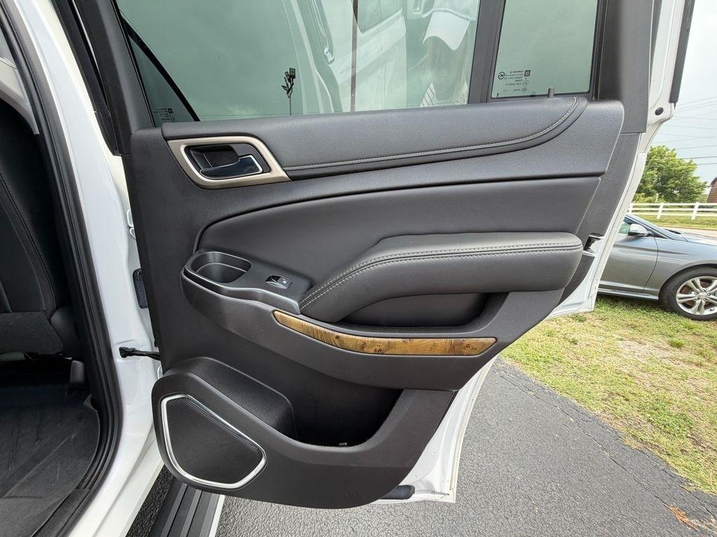 GMC Yukon Denali 4WD 2017