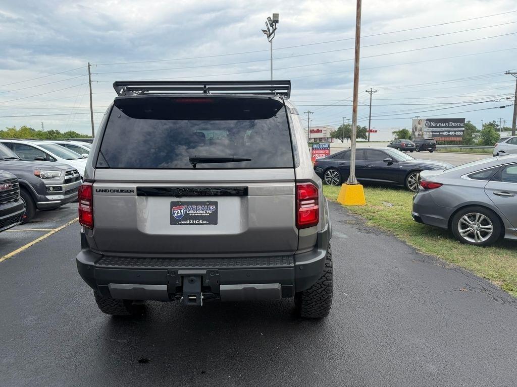 Toyota Land Cruiser Base 2024