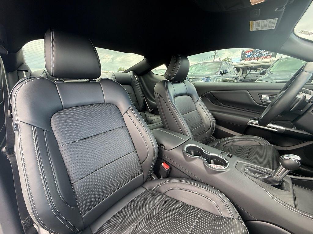 Ford Mustang GT Premium Coupe 2025