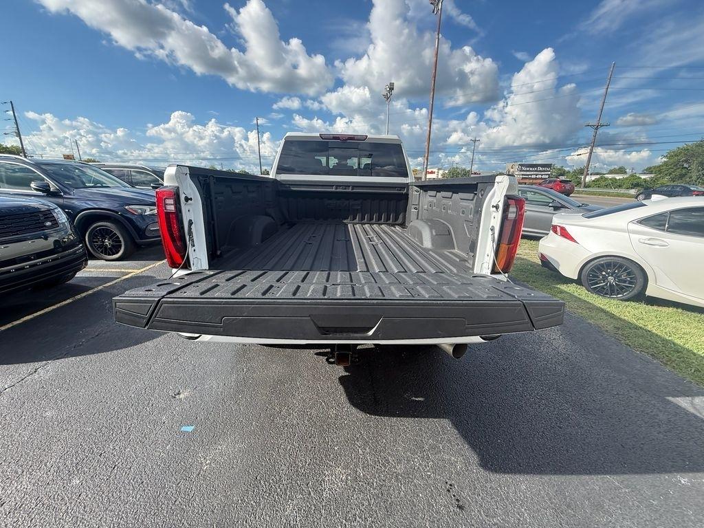 GMC Sierra 2500HD Denali Ultimate Crew Cab 4WD 2025