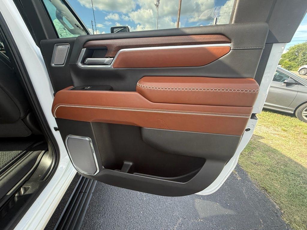 GMC Sierra 2500HD Denali Ultimate Crew Cab 4WD 2025