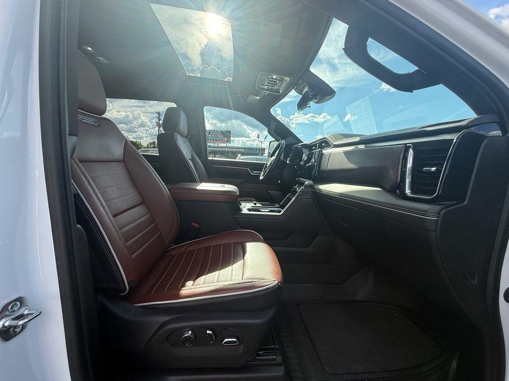GMC Sierra 2500HD Denali Ultimate Crew Cab 4WD 2025