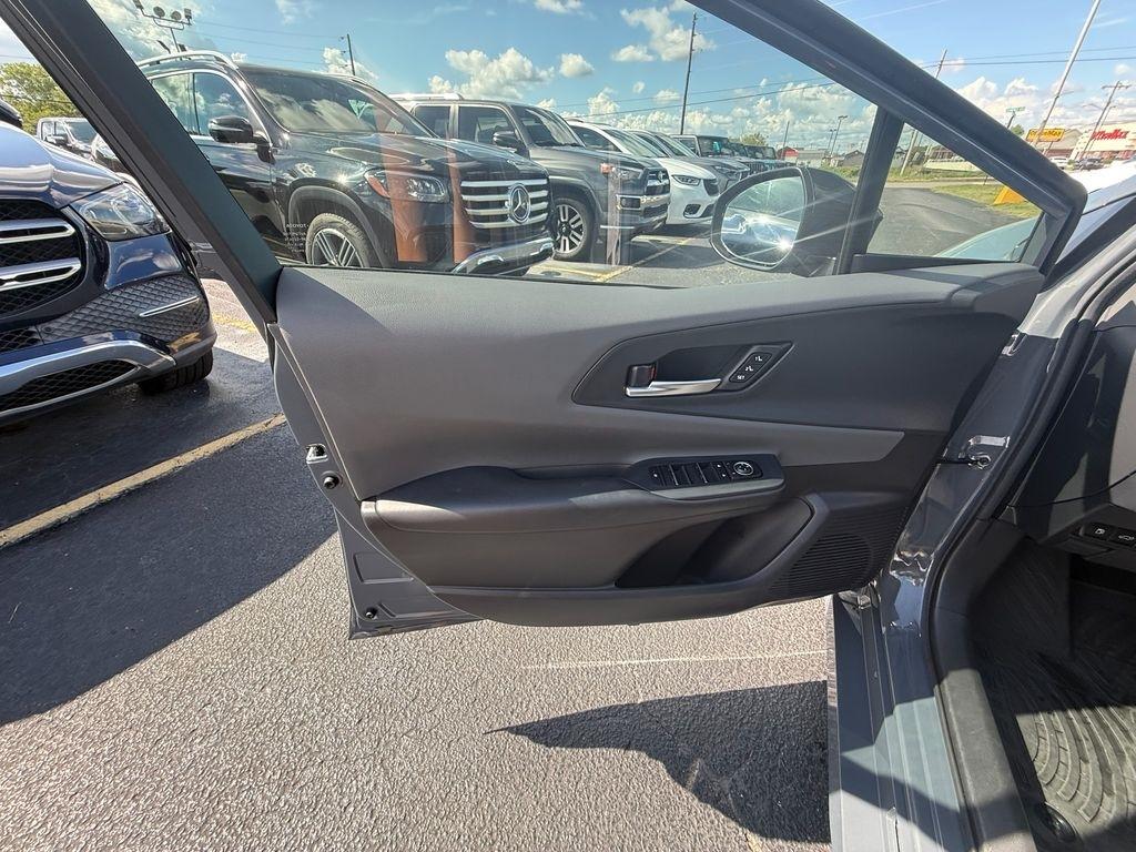 Toyota Prius Limited AWD 2024