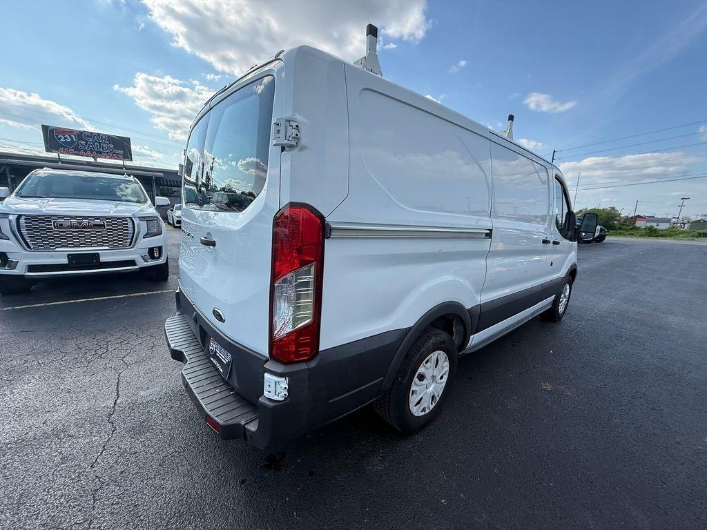 Ford Transit 150 Van Low Roof w/Sliding Pass. 130-in. WB 2017