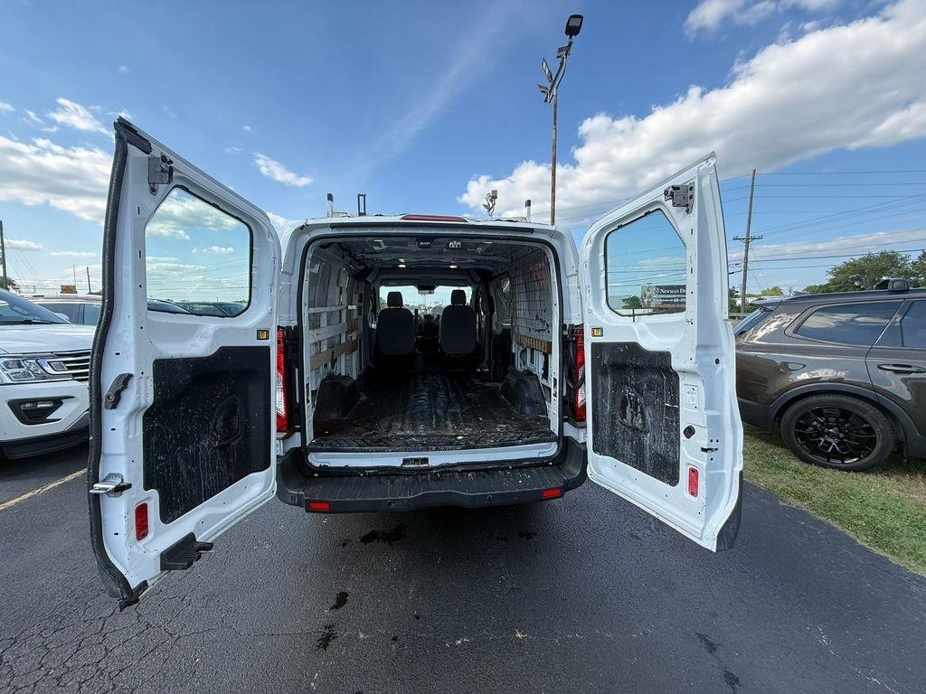 Ford Transit 150 Van Low Roof w/Sliding Pass. 130-in. WB 2017