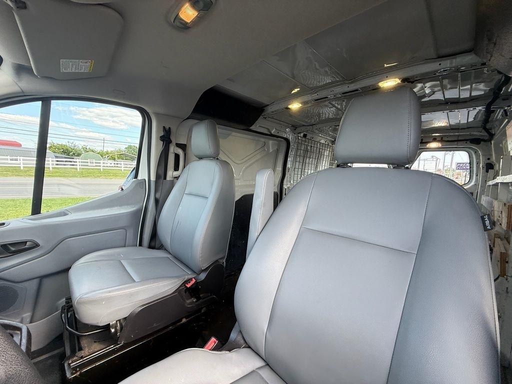 Ford Transit 150 Van Low Roof w/Sliding Pass. 130-in. WB 2017