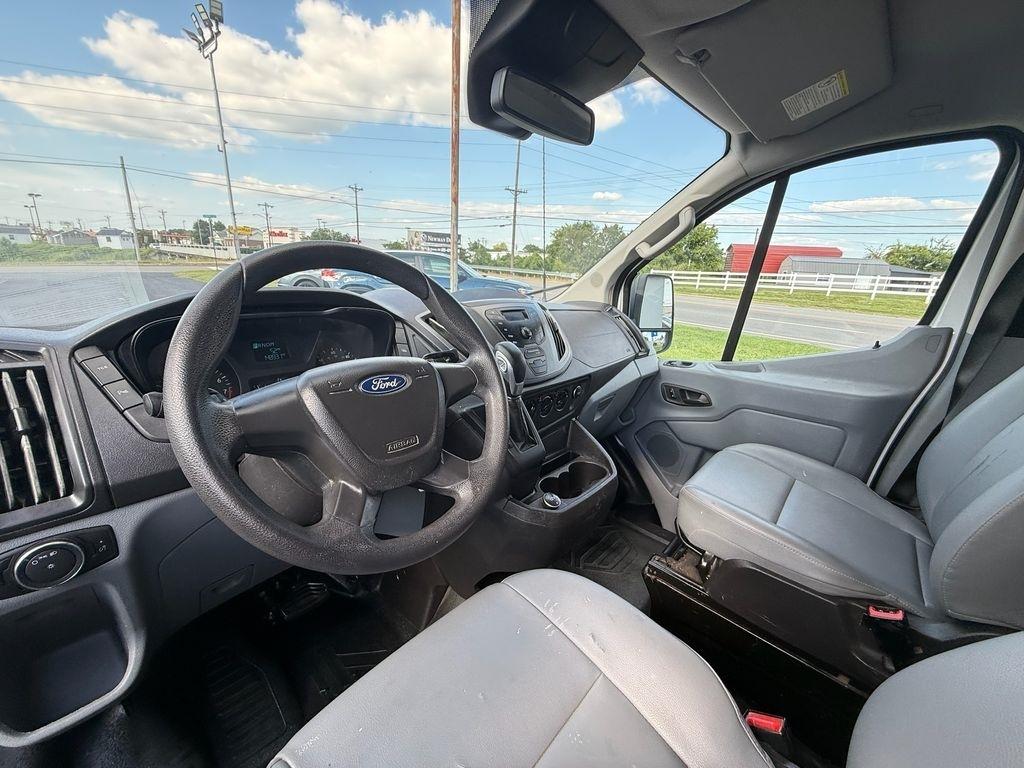 Ford Transit 150 Van Low Roof w/Sliding Pass. 130-in. WB 2017