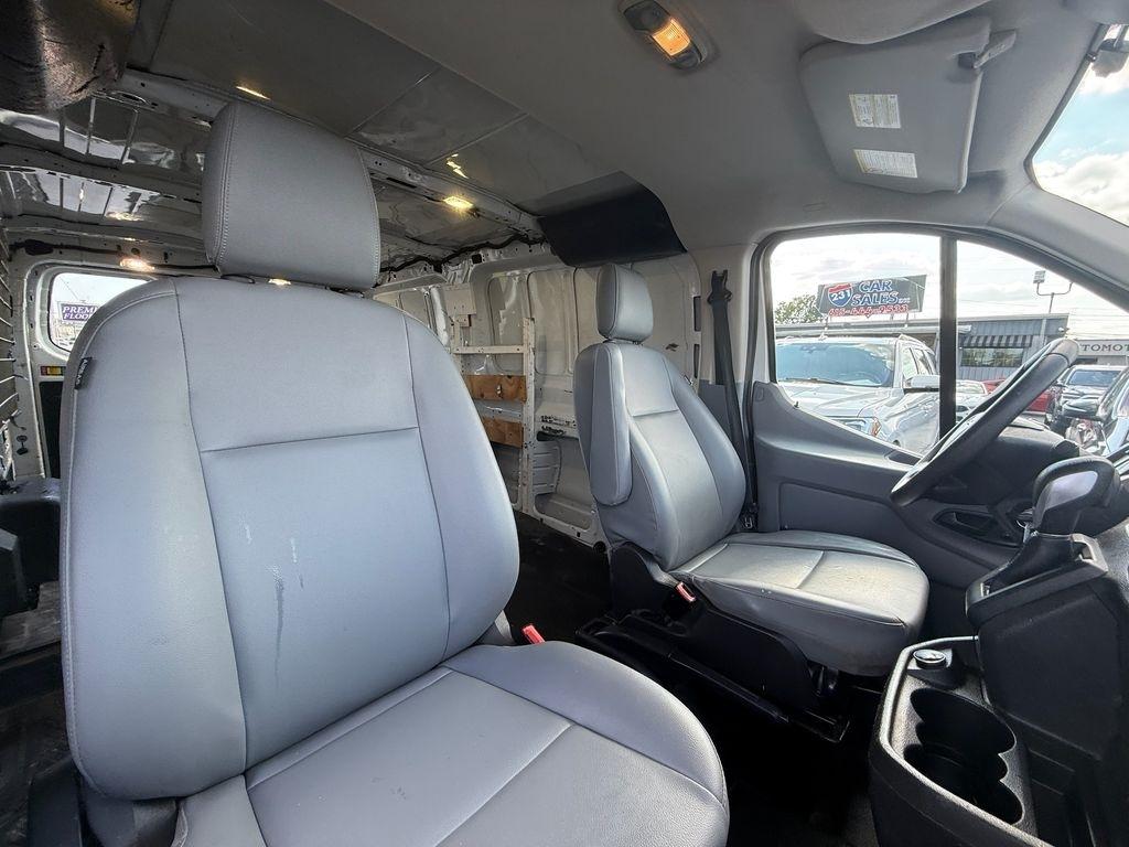 Ford Transit 150 Van Low Roof w/Sliding Pass. 130-in. WB 2017