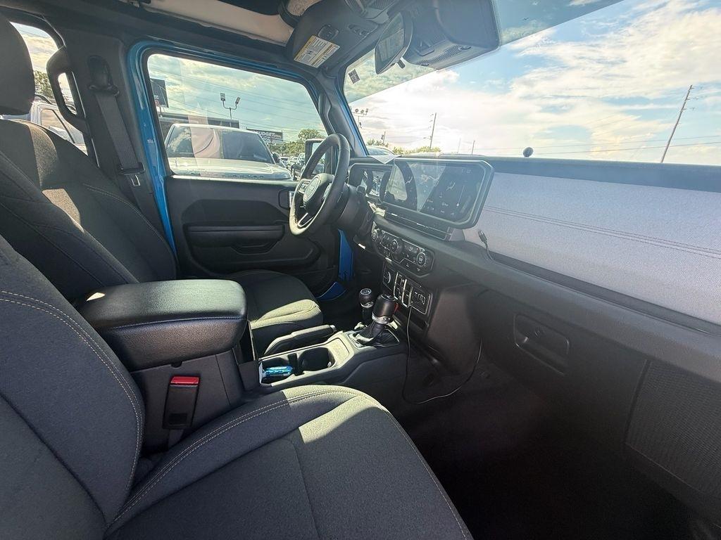 Jeep Wrangler Sport S 2024