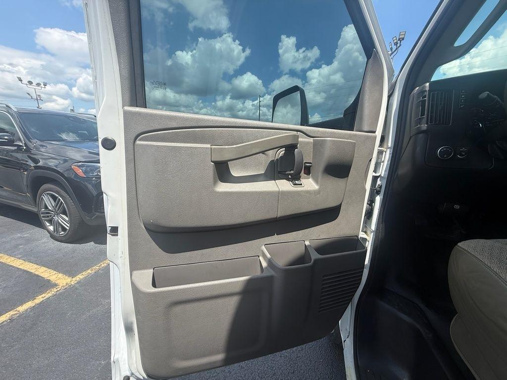 Chevrolet Express G3500 139" 2017