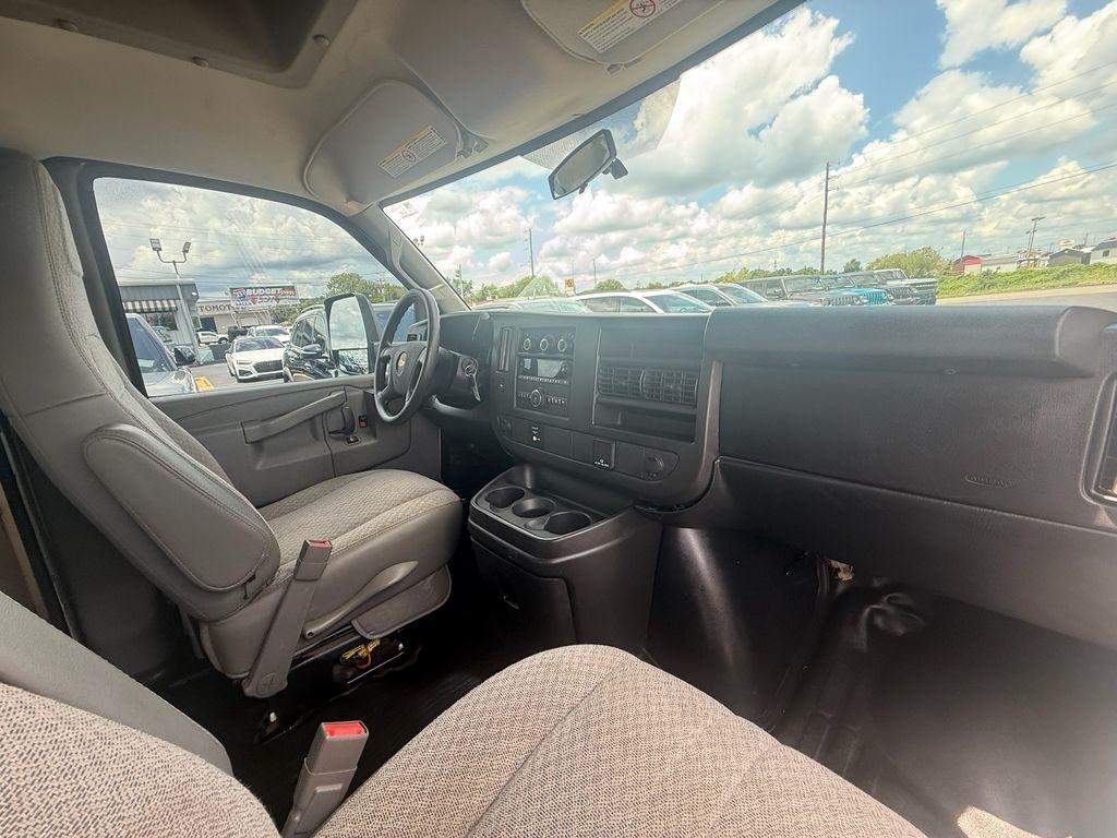 Chevrolet Express G3500 139" 2017
