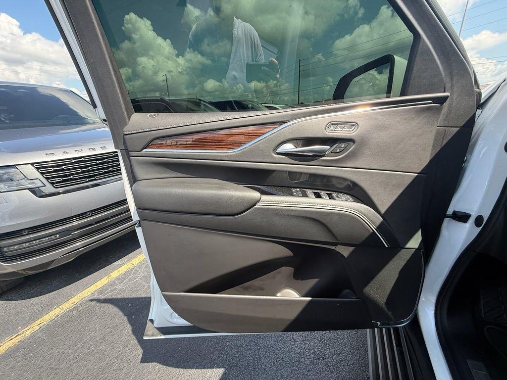 Cadillac Escalade Premium Luxury AWD 2023