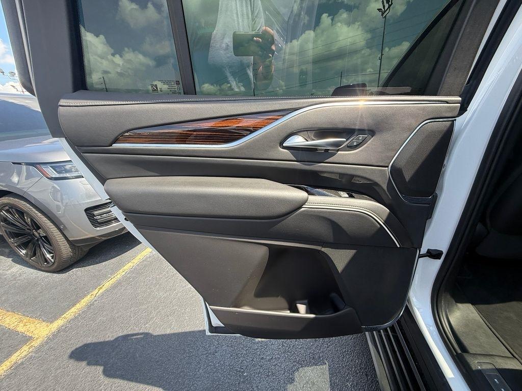 Cadillac Escalade Premium Luxury AWD 2023