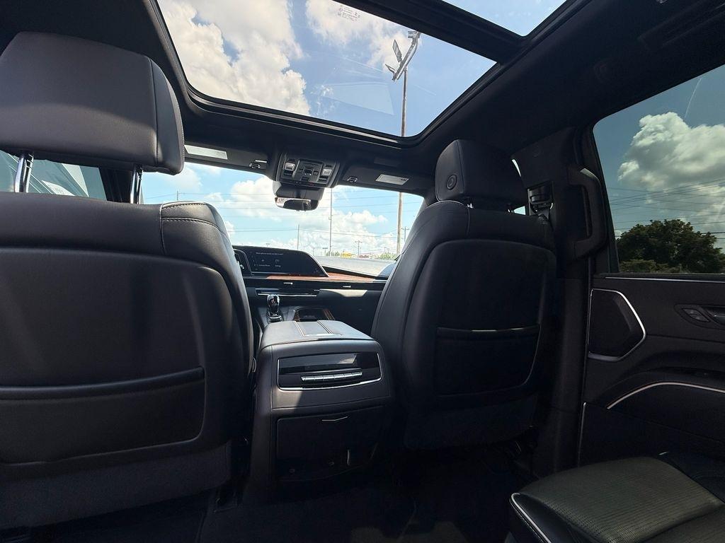 Cadillac Escalade Premium Luxury AWD 2023