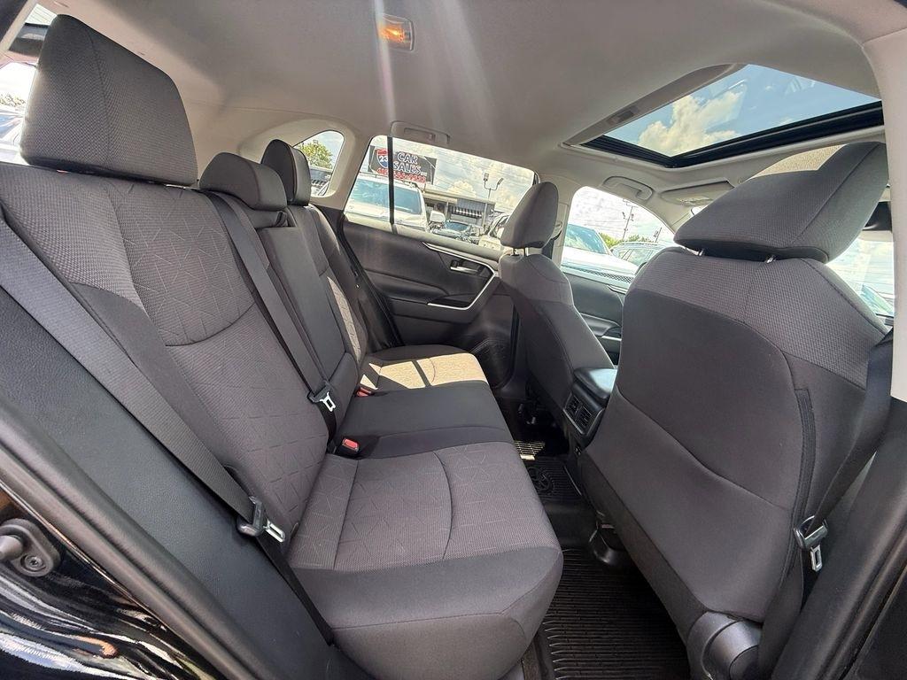 Toyota RAV4 XLE AWD 2019