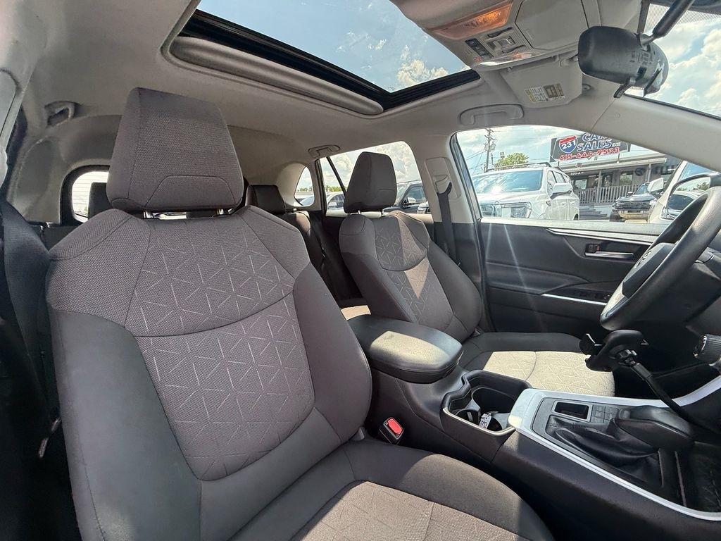 Toyota RAV4 XLE AWD 2019