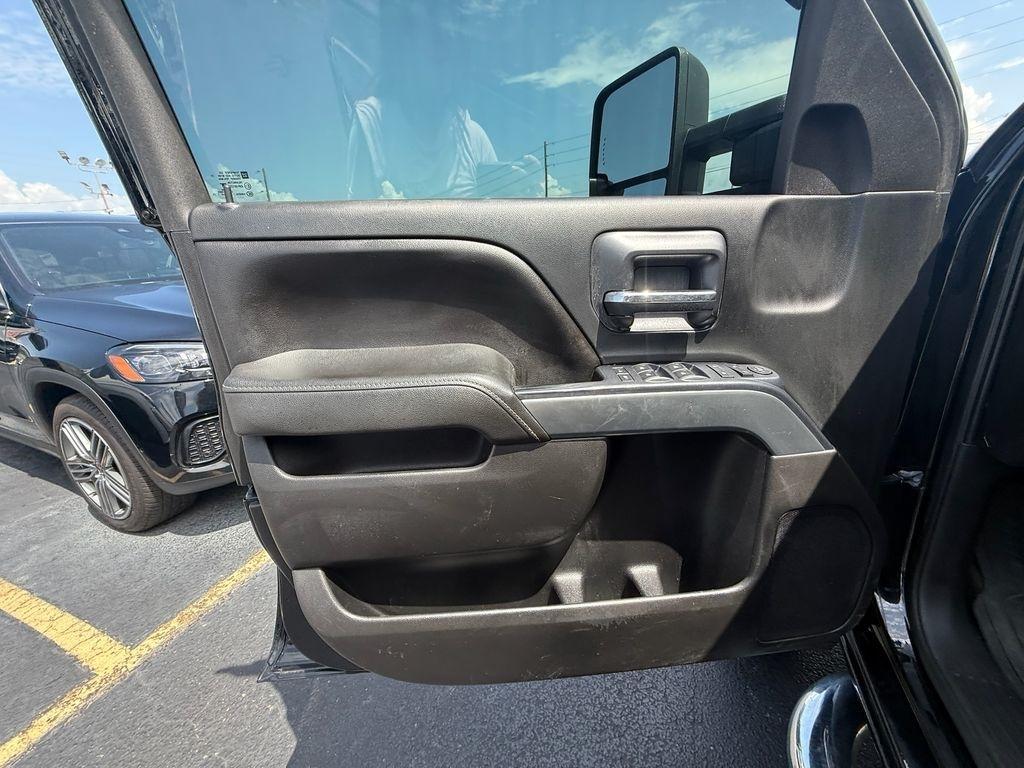 Chevrolet Silverado 2500HD LT Crew Cab 4WD 2016
