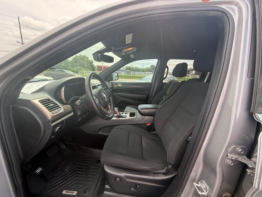 Jeep Grand Cherokee Laredo 4WD 2017