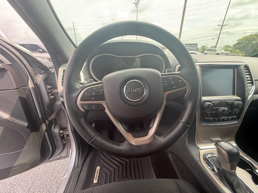 Jeep Grand Cherokee Laredo 4WD 2017